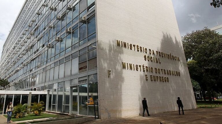 Ministério do Trabalho começa a fiscalizar riscos psicossociais na NR-1